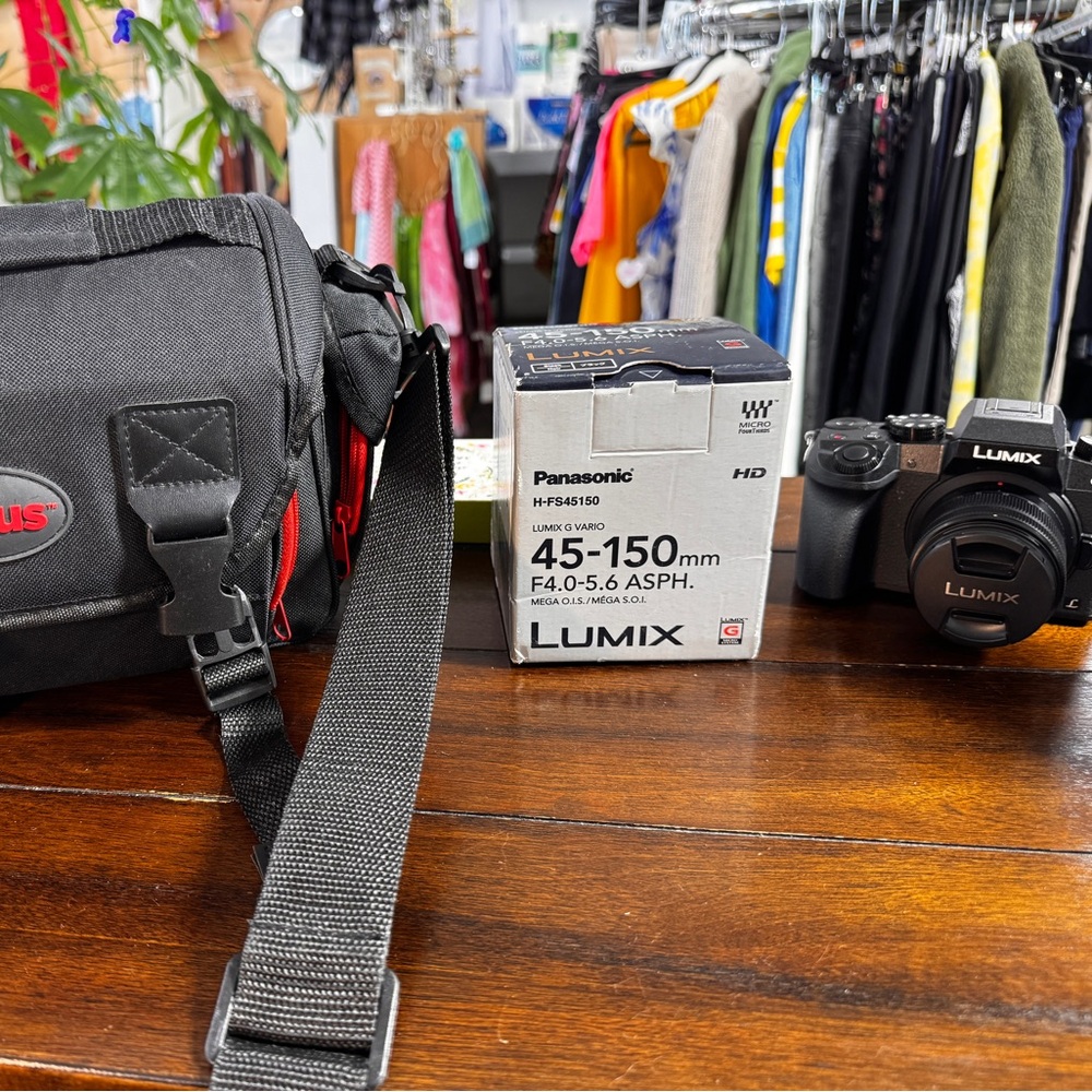 Panasonic Lumix 45-150mm Lens Box with Black Camera and Bag